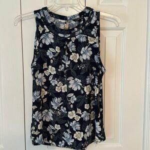 Blue floral sleeveless blouse, L, doesn’t wrinkle